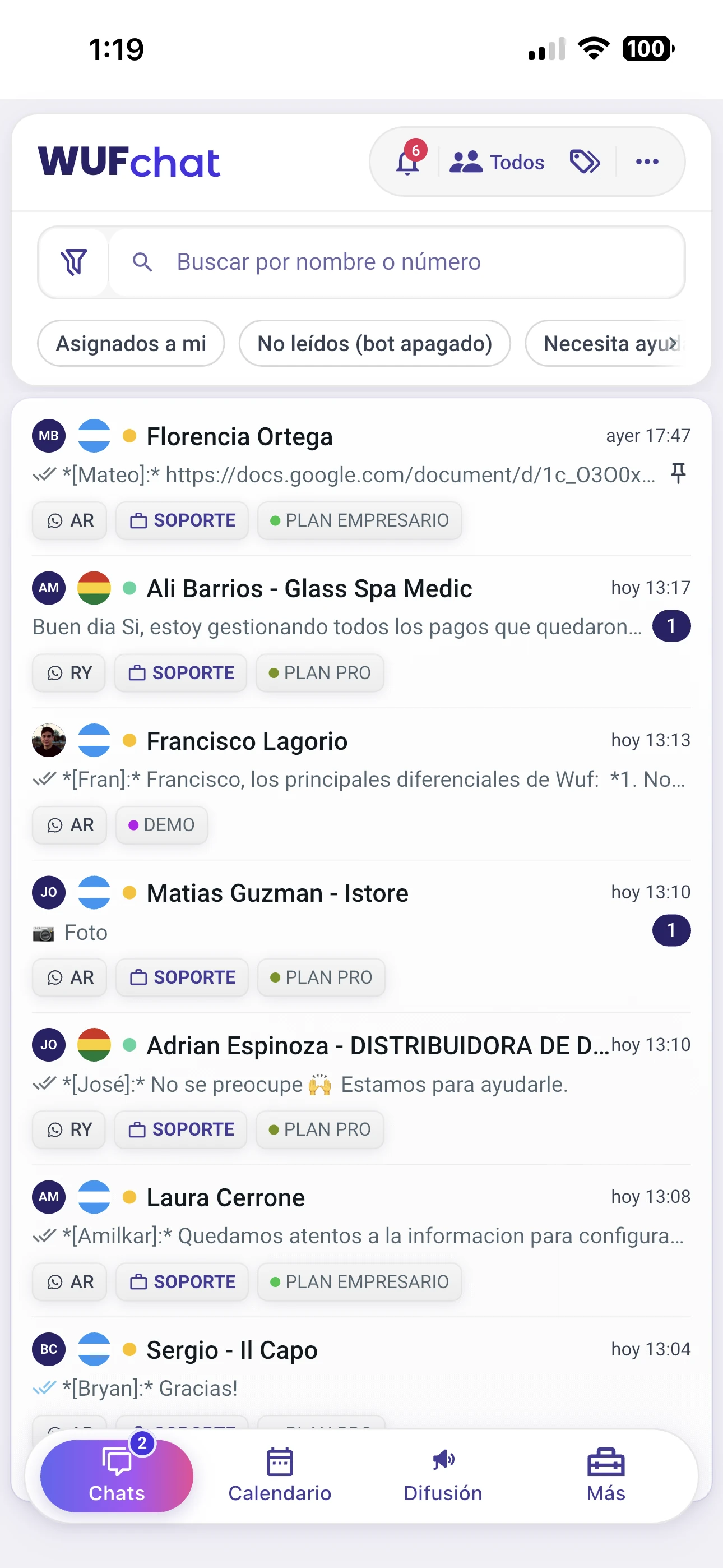 Listado de chats en la app de Wuf